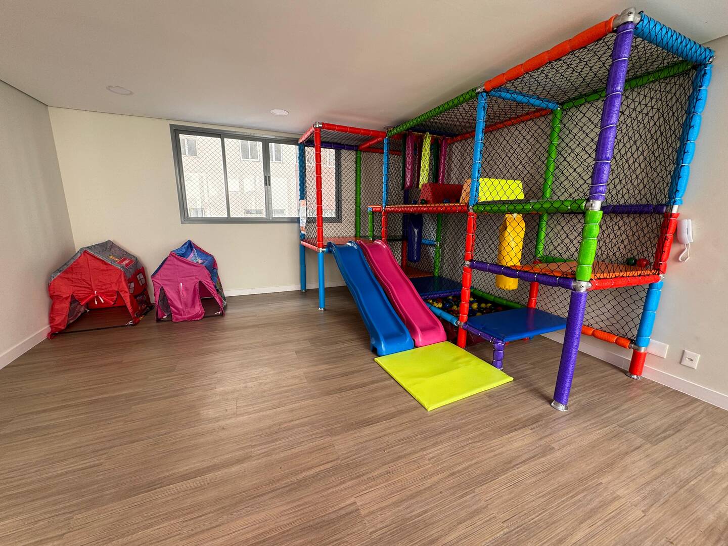 Apartamento para alugar com 3 quartos, 110m² - Foto 29