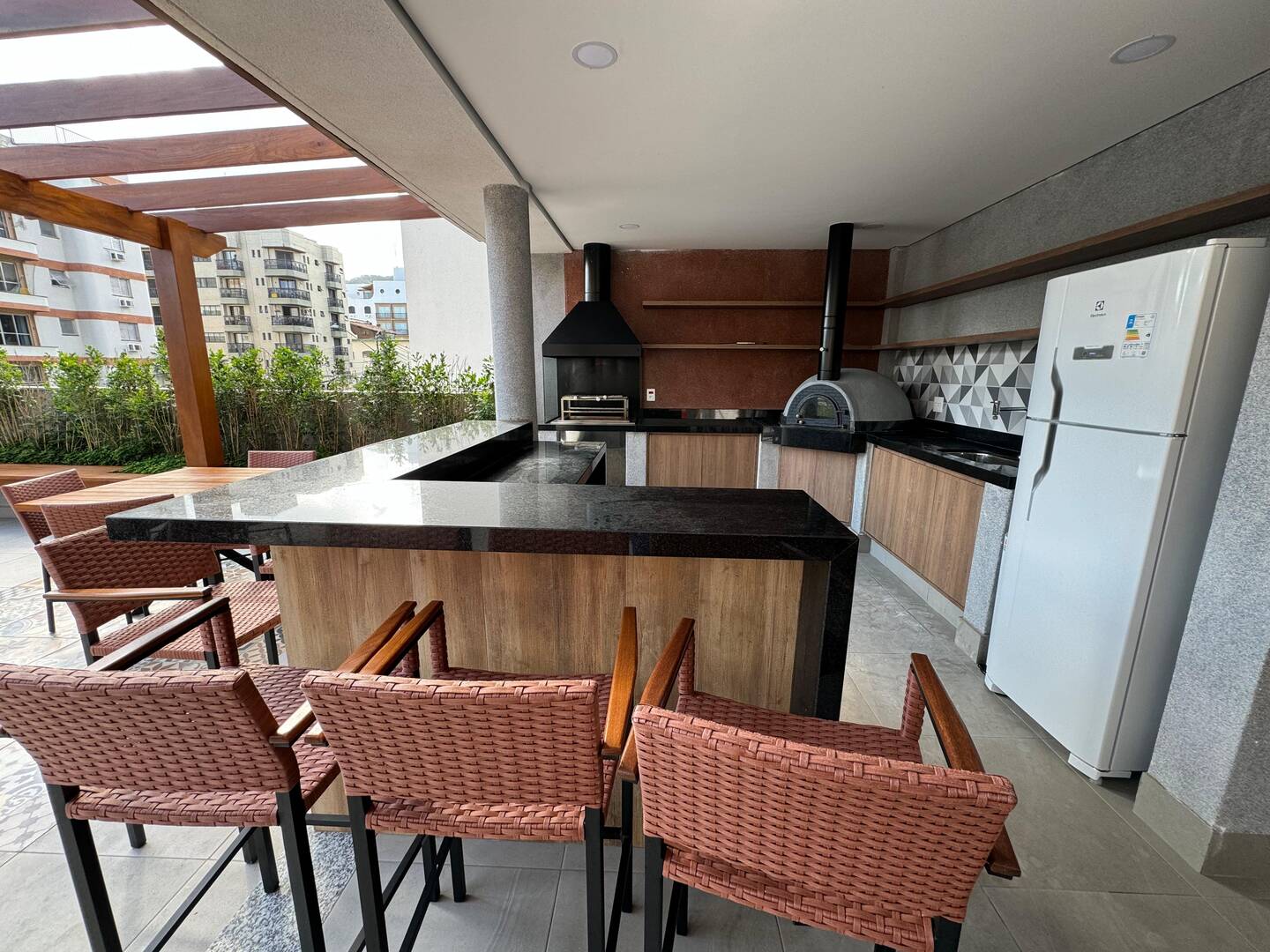 Apartamento para alugar com 3 quartos, 110m² - Foto 25