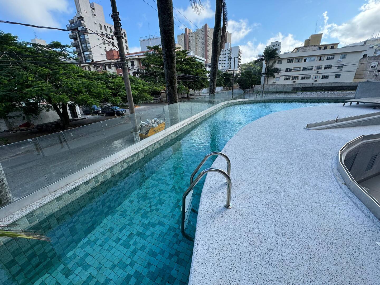 Apartamento para alugar com 3 quartos, 110m² - Foto 23