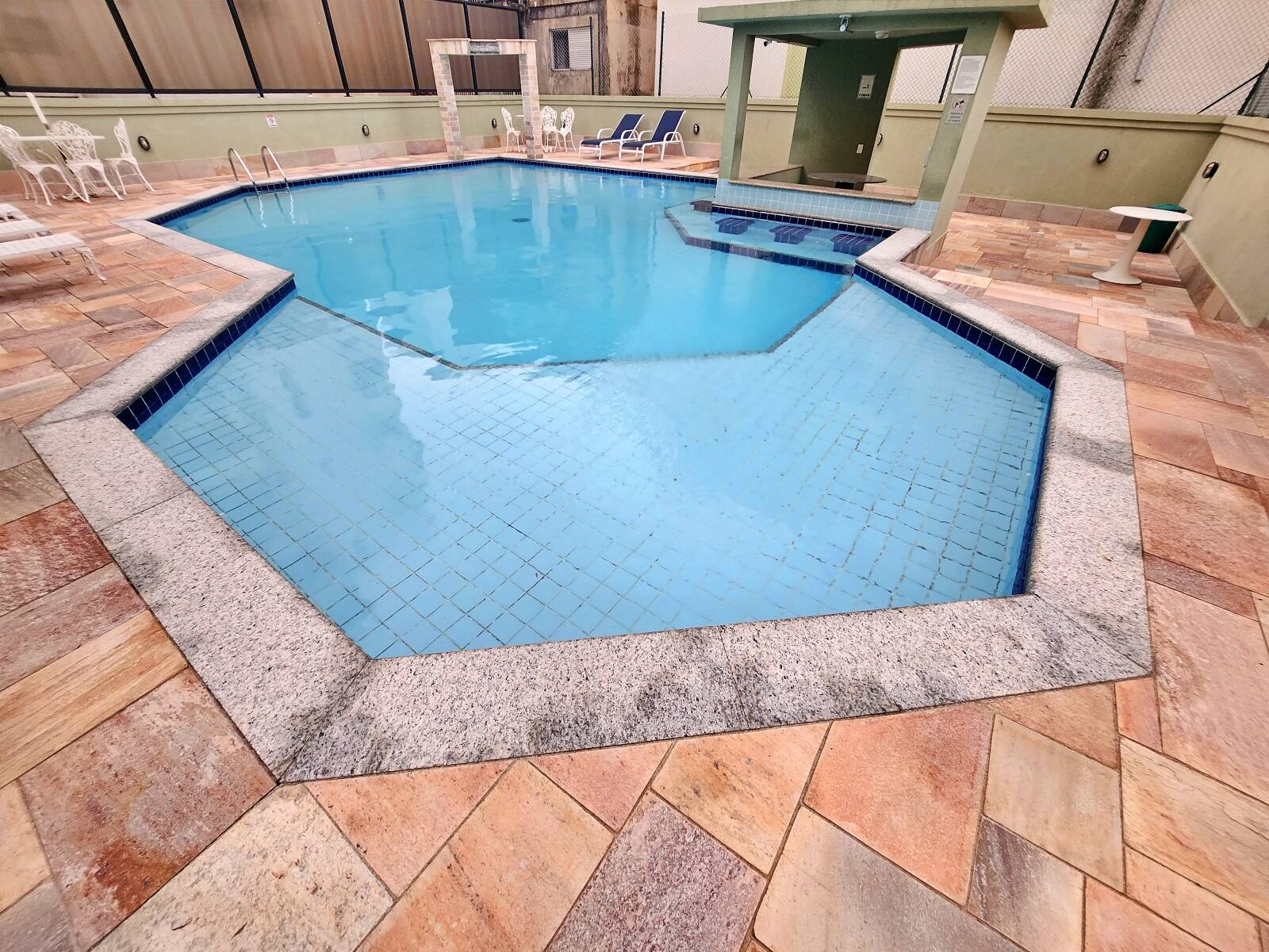 Apartamento à venda com 3 quartos, 98m² - Foto 19