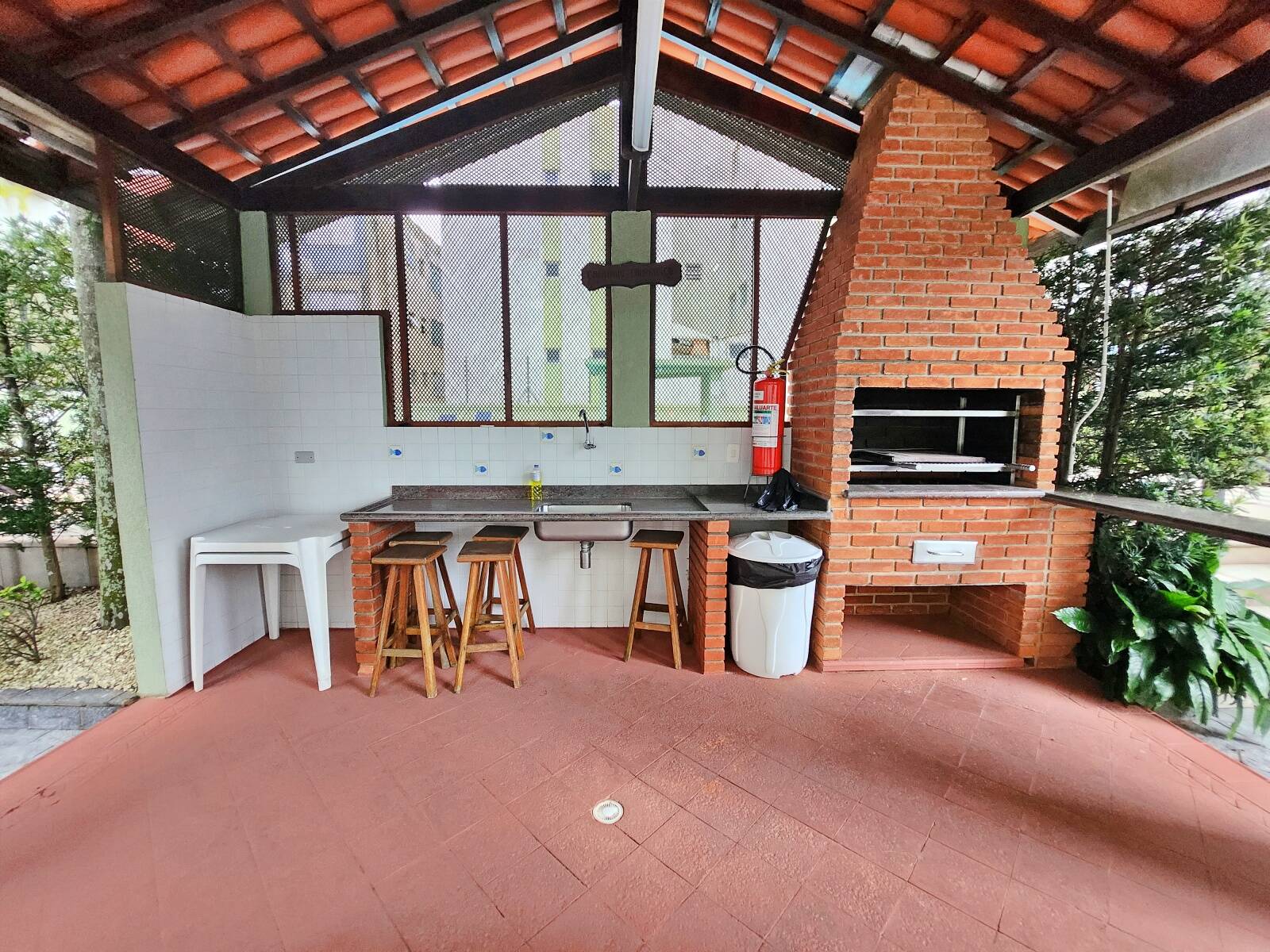 Apartamento à venda com 3 quartos, 98m² - Foto 20