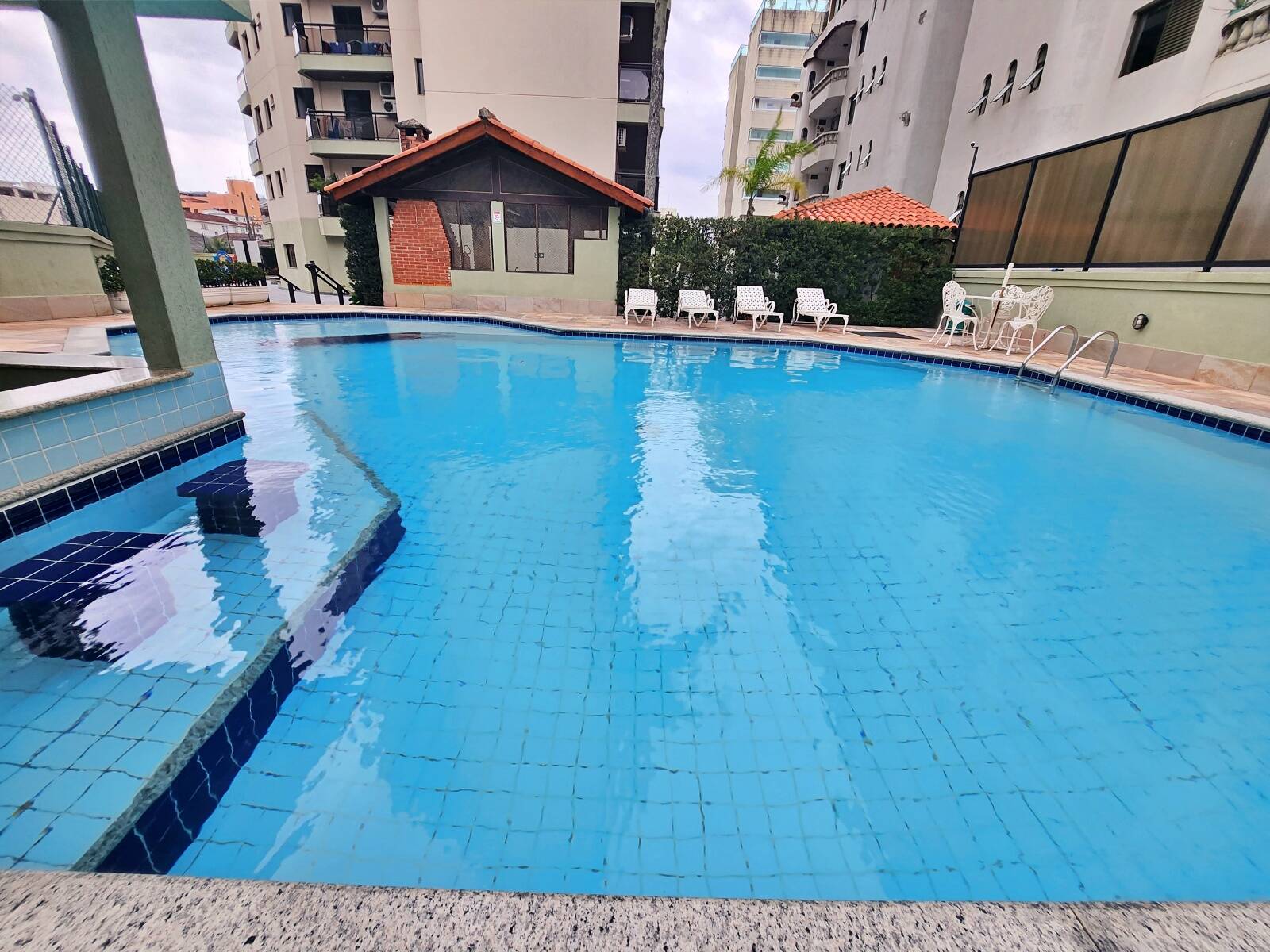Apartamento à venda com 3 quartos, 98m² - Foto 18