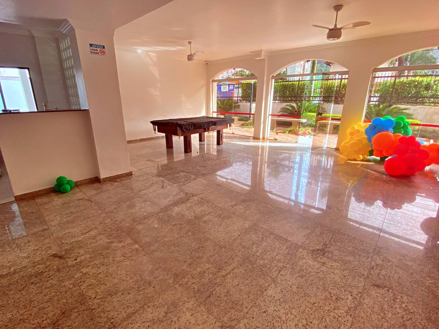 Apartamento à venda e aluguel com 1 quarto, 50m² - Foto 23