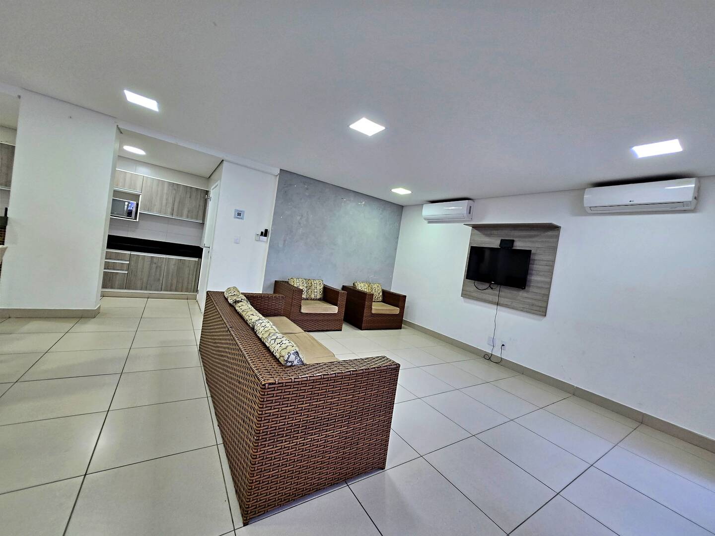 Apartamento à venda com 2 quartos, 60m² - Foto 22