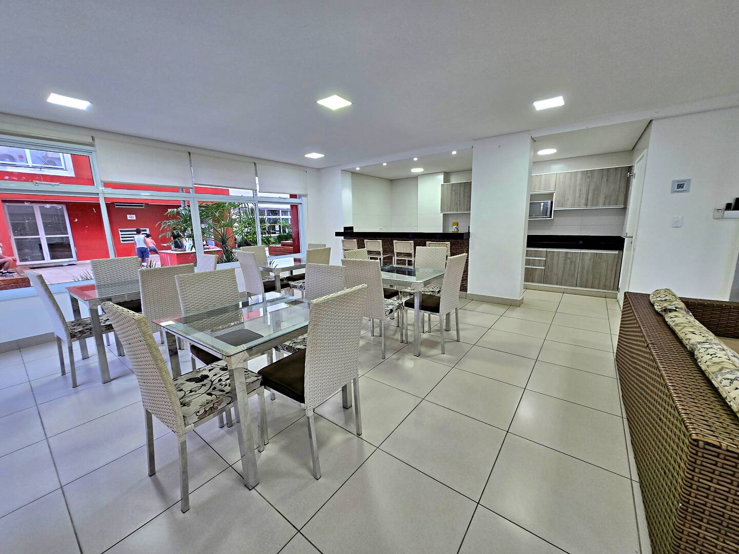 Apartamento à venda com 2 quartos, 60m² - Foto 23