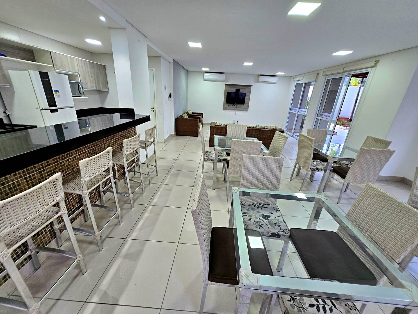 Apartamento à venda com 2 quartos, 60m² - Foto 26