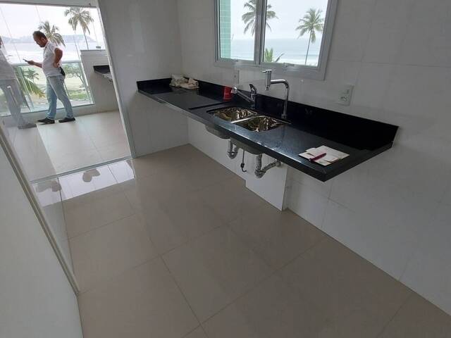 Apartamento para Venda em Guarujá - 5