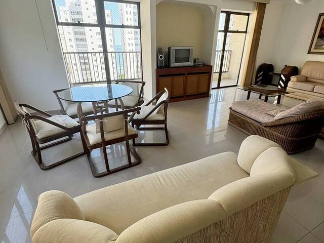 Apartamento para Venda em Guarujá - 4