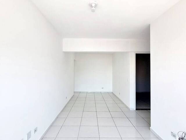 Apartamento para Locação em Guarujá - 1