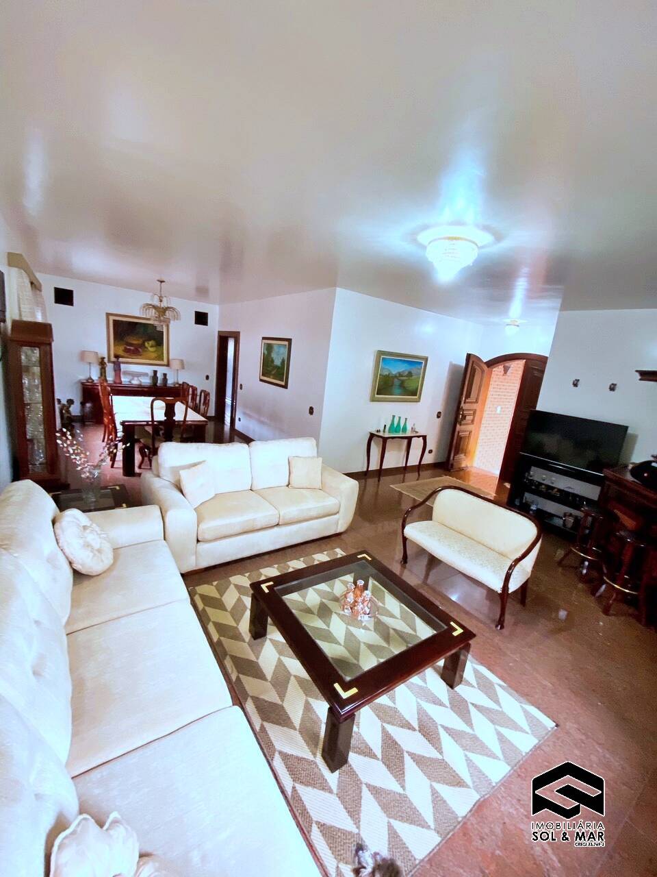 Casa, 3 quartos, 245 m² - Foto 1