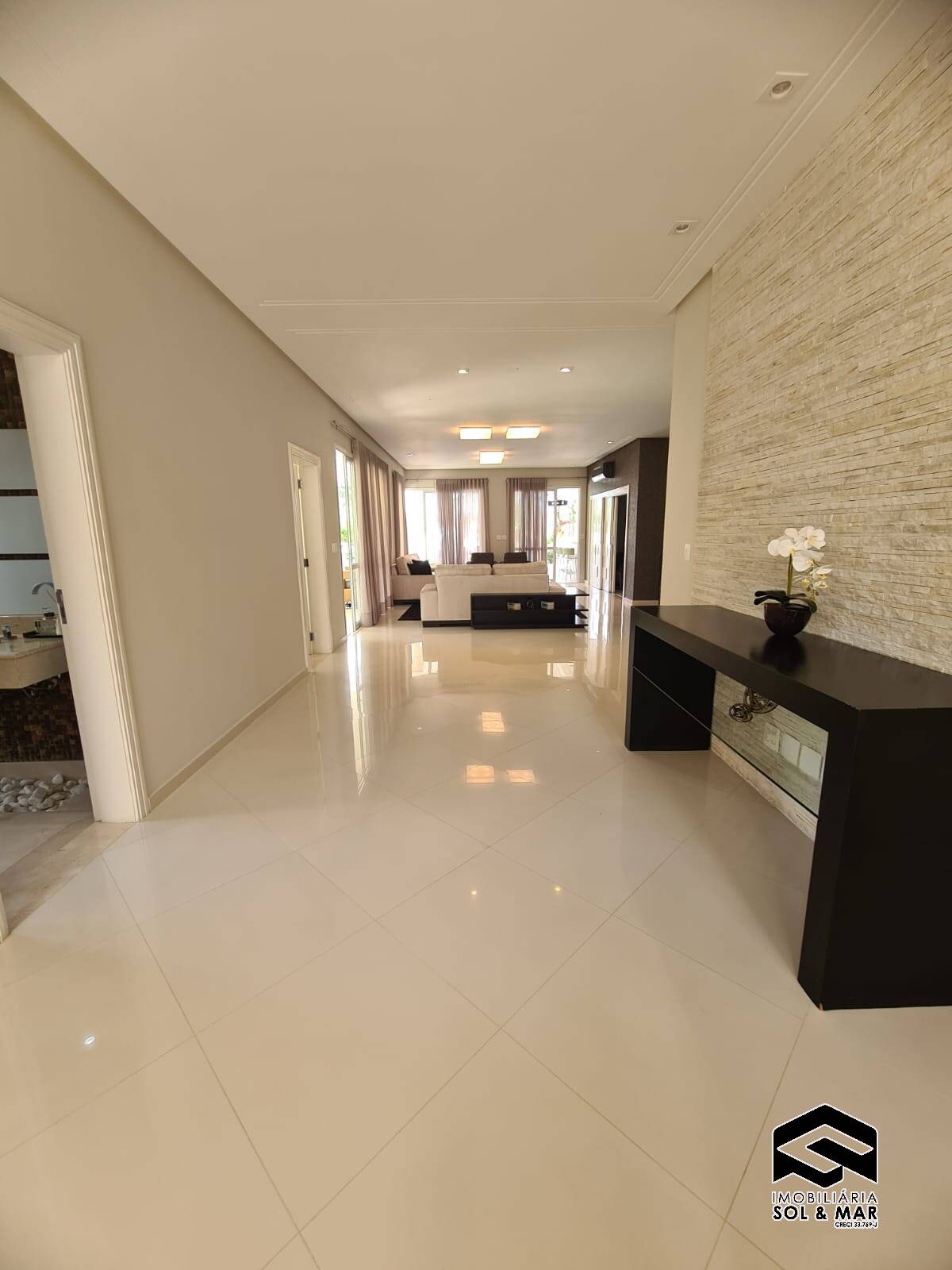 Casa de Condomínio para alugar com 5 quartos, 650m² - Foto 3