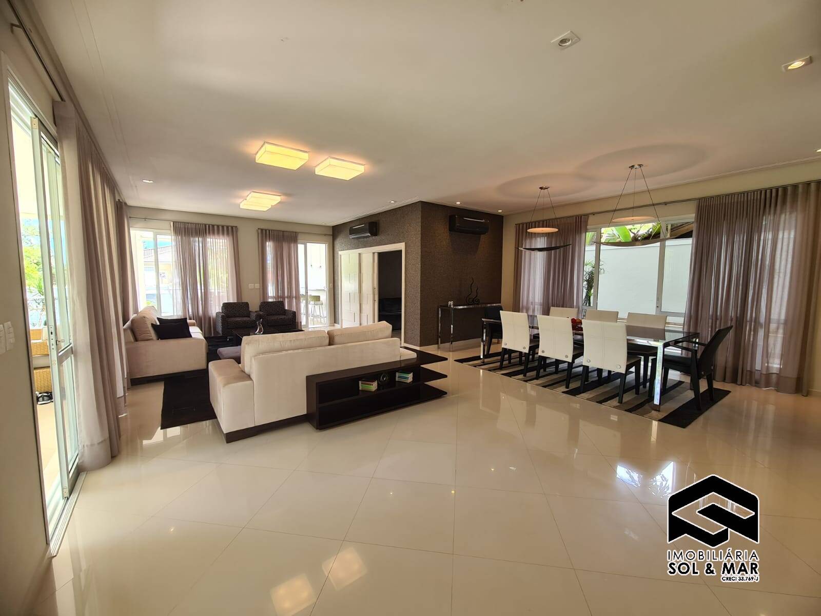 Casa de Condomínio para alugar com 5 quartos, 650m² - Foto 4