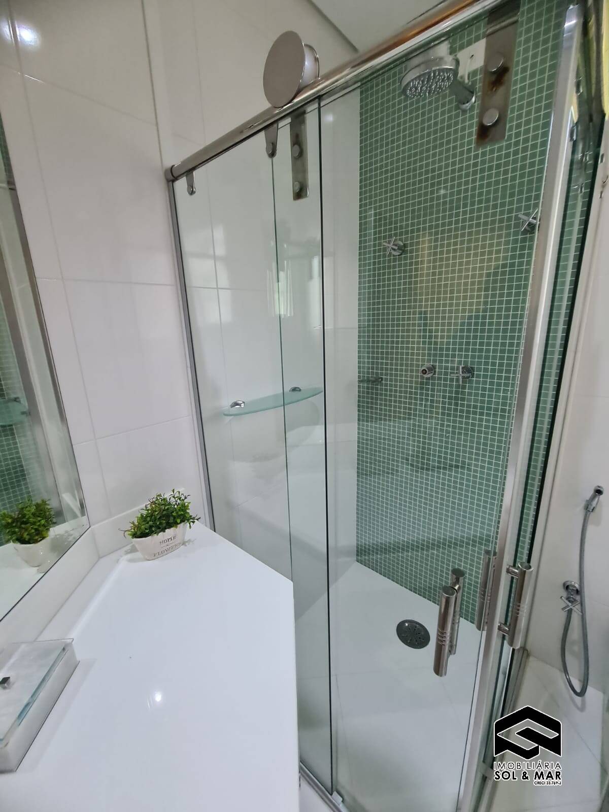 Casa de Condomínio para alugar com 5 quartos, 650m² - Foto 12