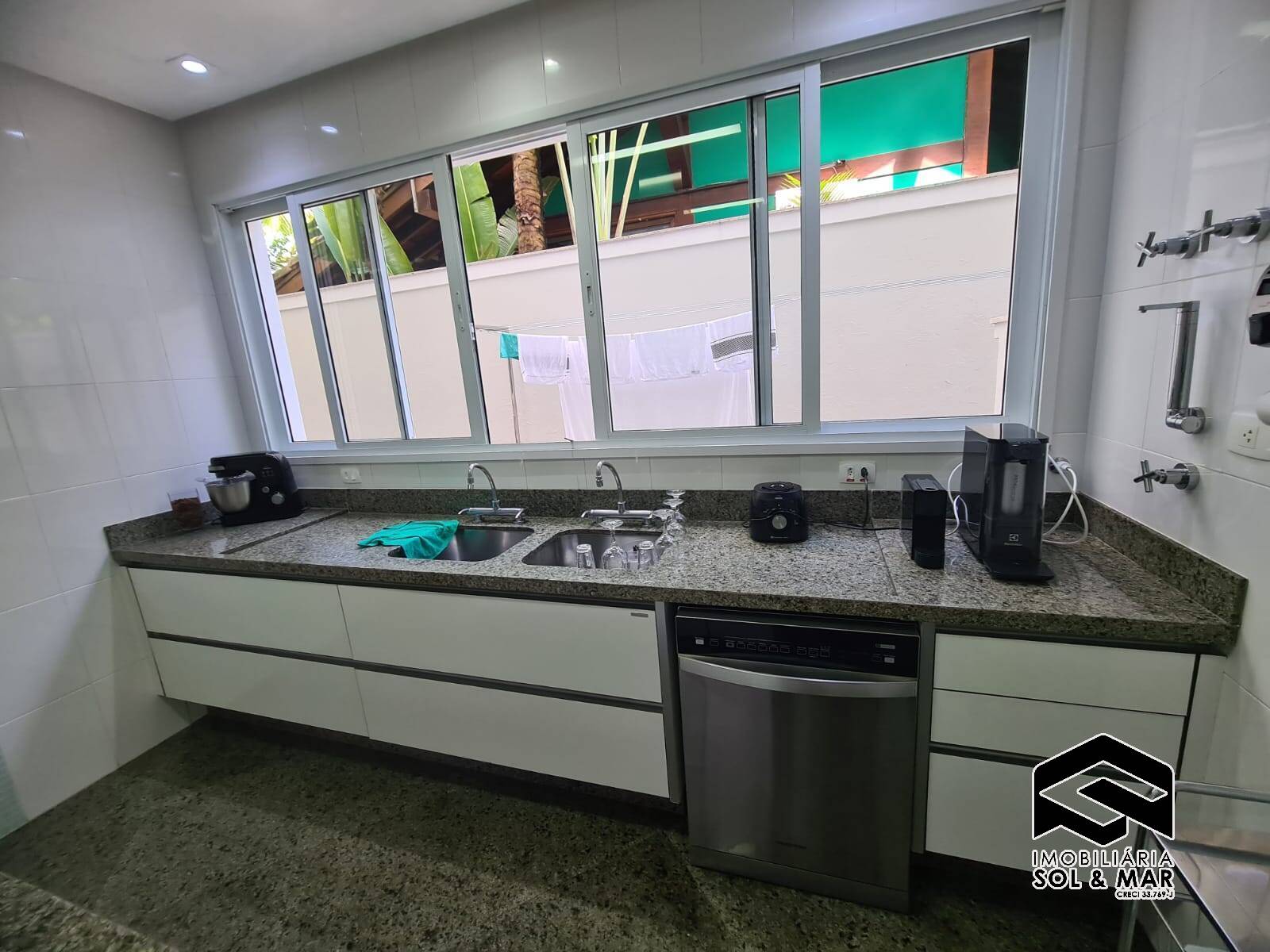 Casa de Condomínio para alugar com 5 quartos, 650m² - Foto 22