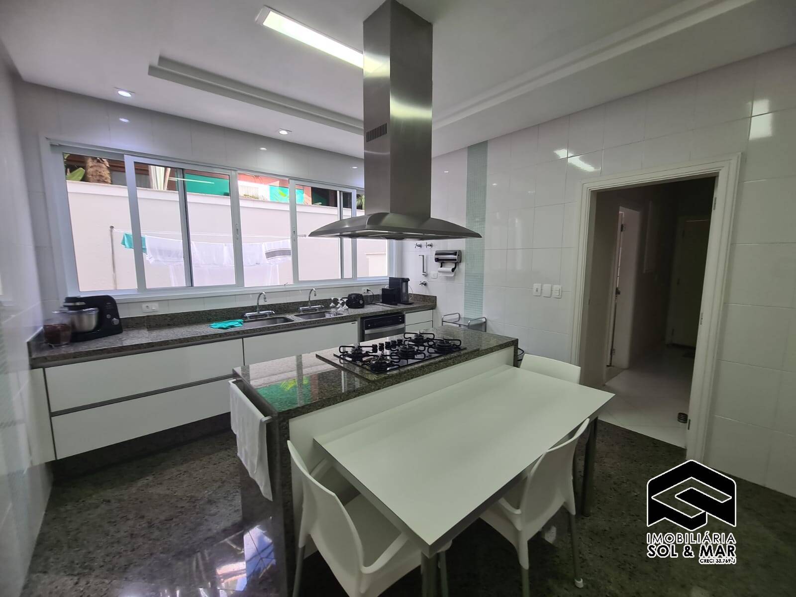 Casa de Condomínio para alugar com 5 quartos, 650m² - Foto 27