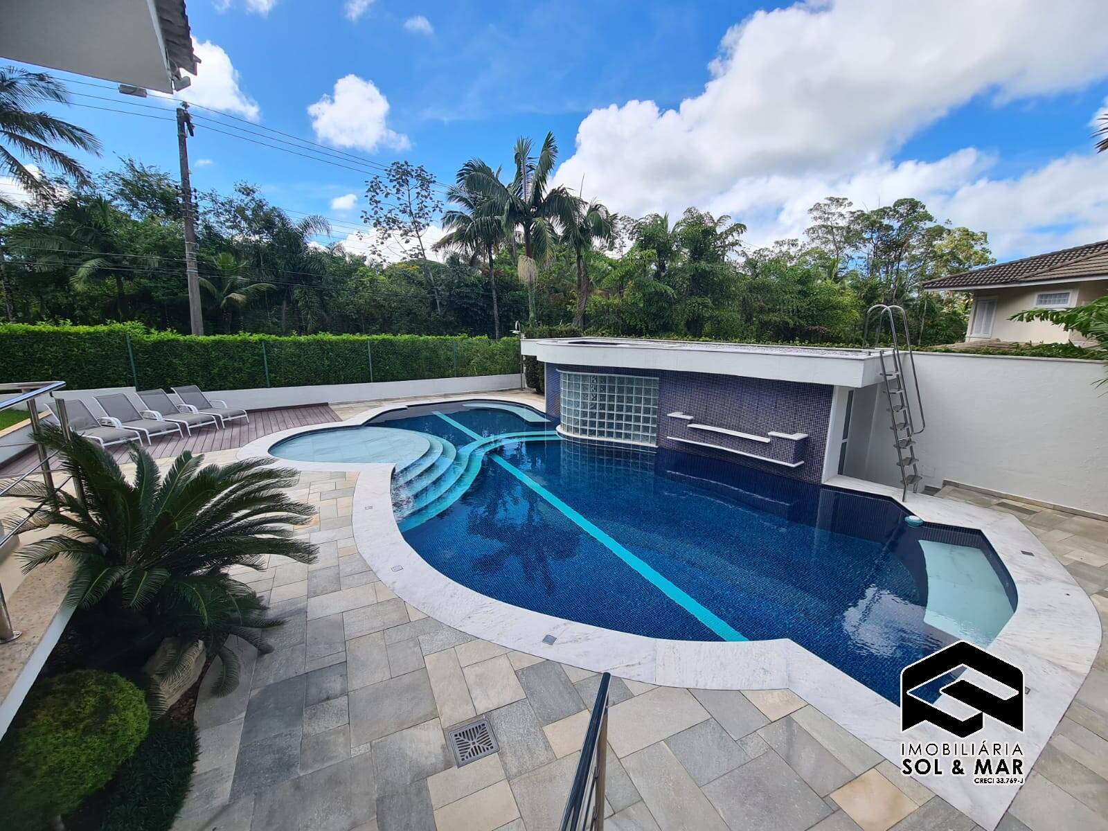 Casa de Condomínio para alugar com 5 quartos, 650m² - Foto 75