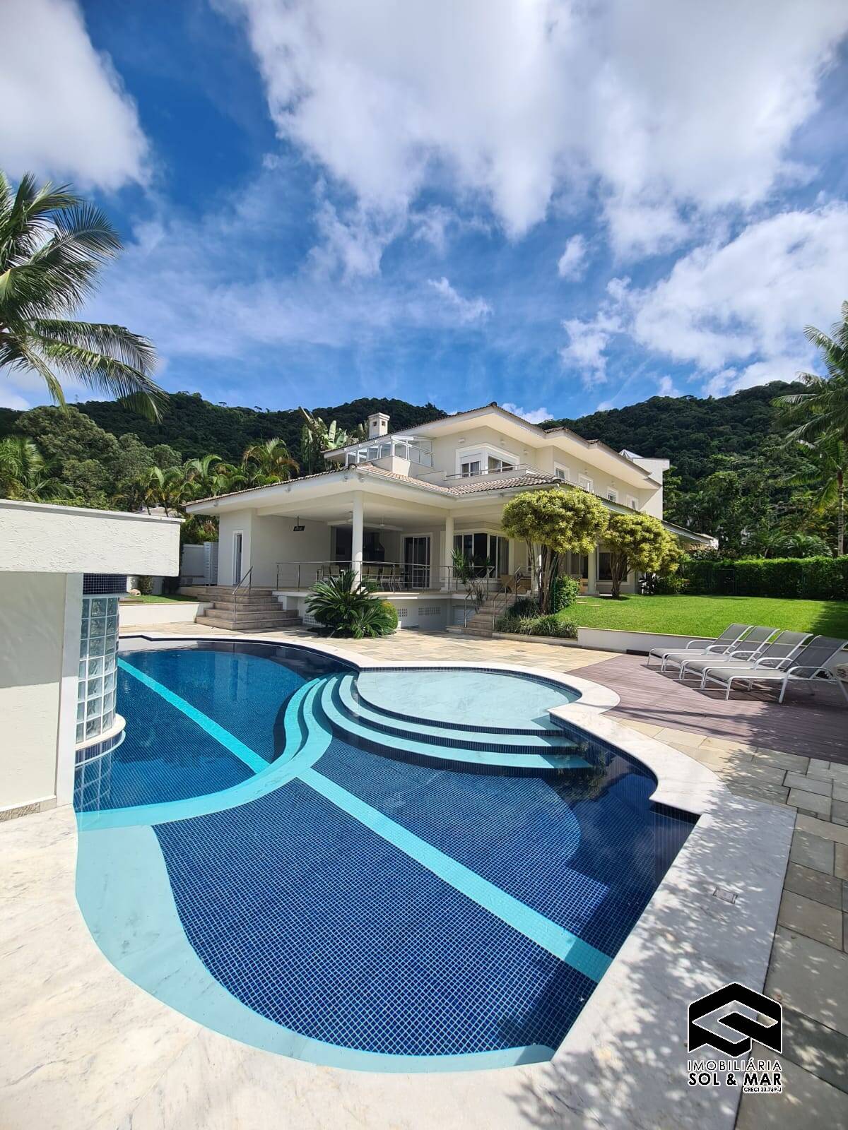Casa de Condomínio para alugar com 5 quartos, 650m² - Foto 77