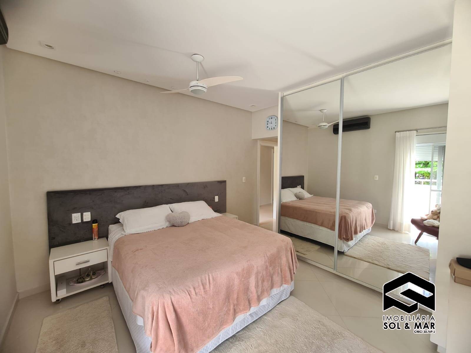 Casa de Condomínio para alugar com 5 quartos, 650m² - Foto 37