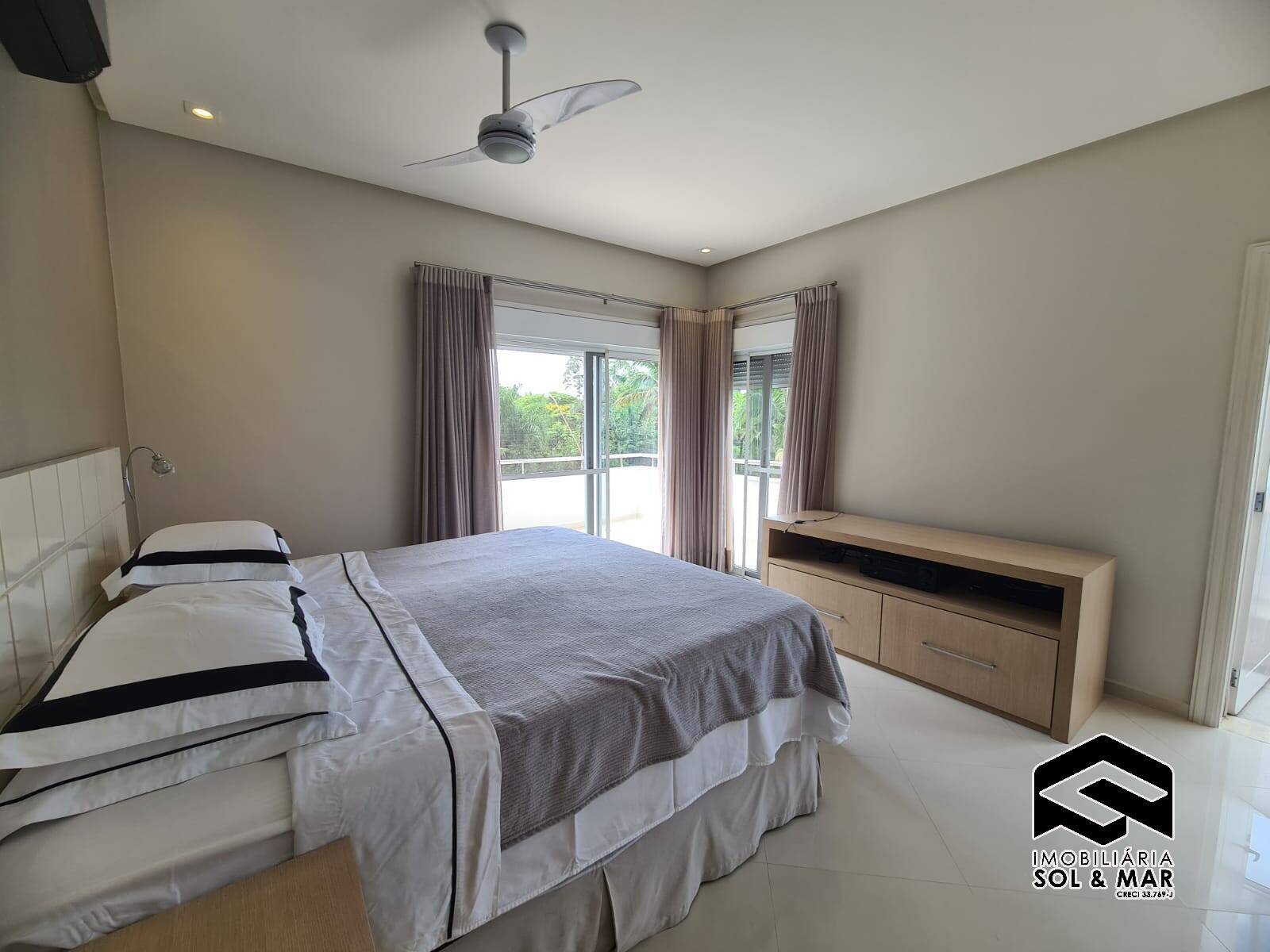 Casa de Condomínio para alugar com 5 quartos, 650m² - Foto 56