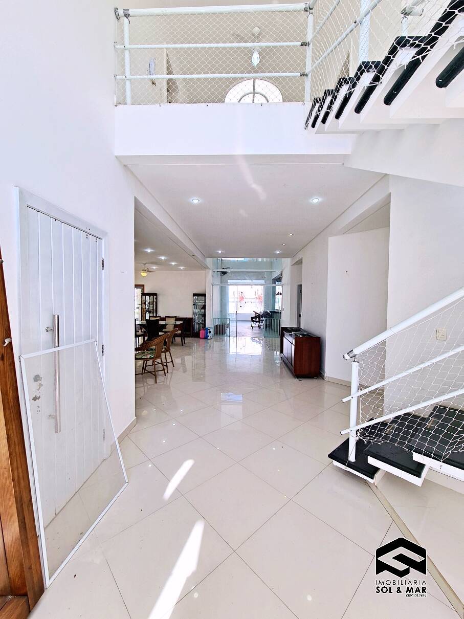 Casa de Condomínio para alugar com 7 quartos, 350m² - Foto 3