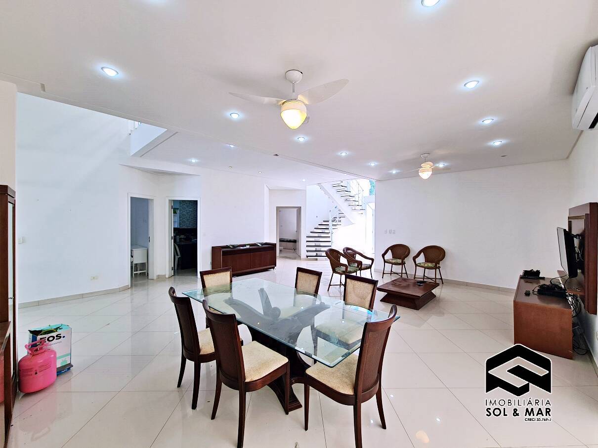 Casa de Condomínio para alugar com 7 quartos, 350m² - Foto 8