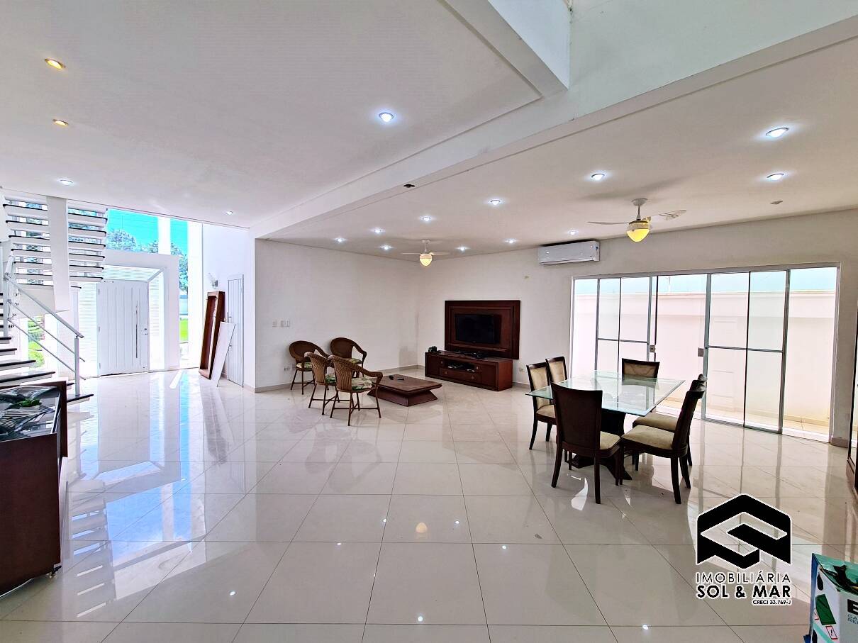 Casa de Condomínio para alugar com 7 quartos, 350m² - Foto 2