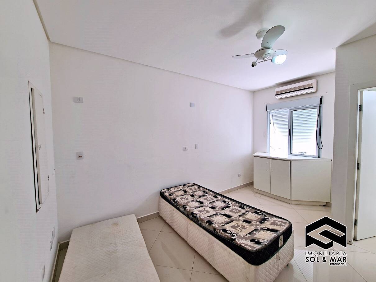 Casa de Condomínio para alugar com 7 quartos, 350m² - Foto 12