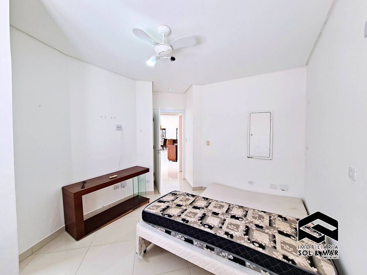 Casa de Condomínio para alugar com 7 quartos, 350m² - Foto 14