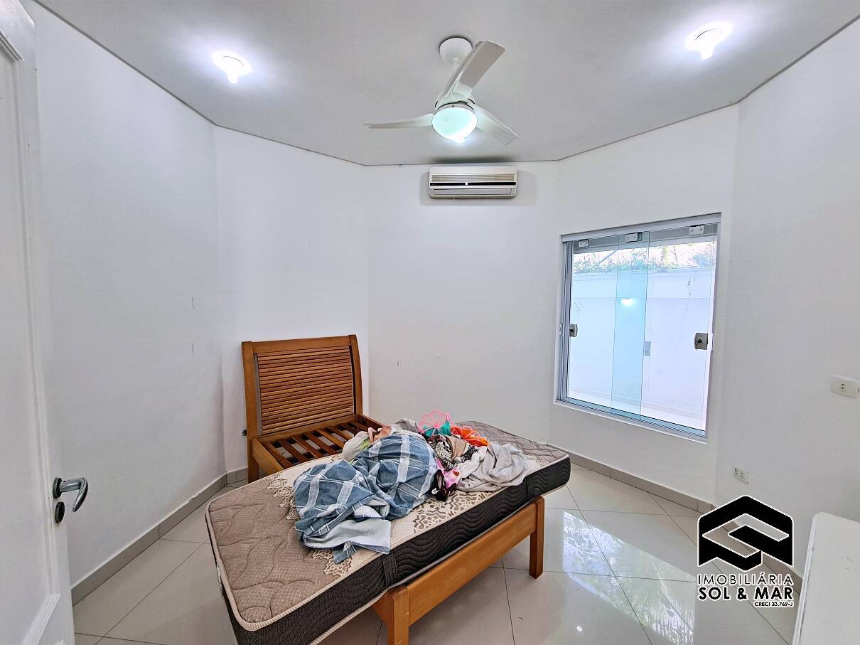 Casa de Condomínio para alugar com 7 quartos, 350m² - Foto 24