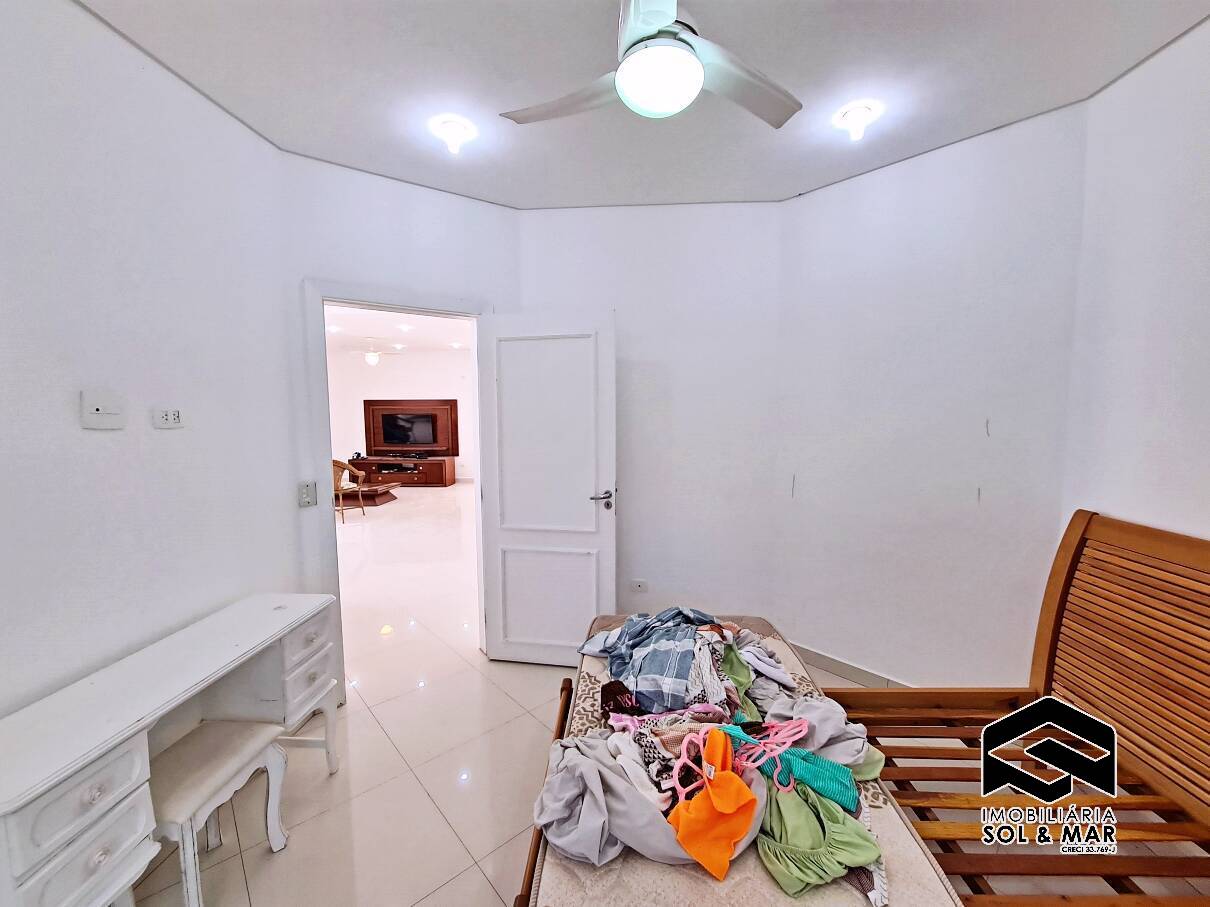 Casa de Condomínio para alugar com 7 quartos, 350m² - Foto 26