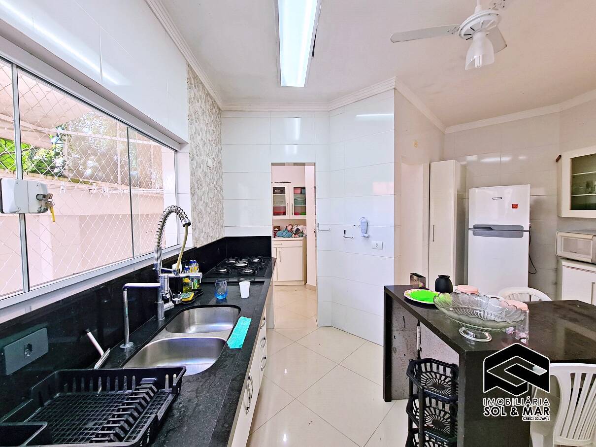 Casa de Condomínio para alugar com 7 quartos, 350m² - Foto 29
