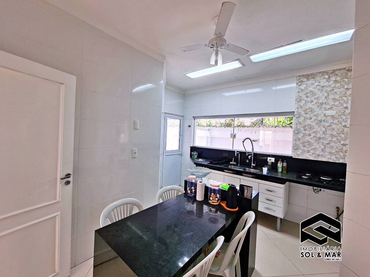 Casa de Condomínio para alugar com 7 quartos, 350m² - Foto 30