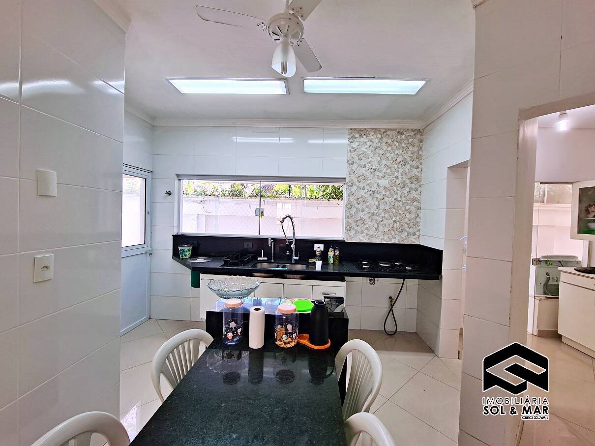 Casa de Condomínio para alugar com 7 quartos, 350m² - Foto 31
