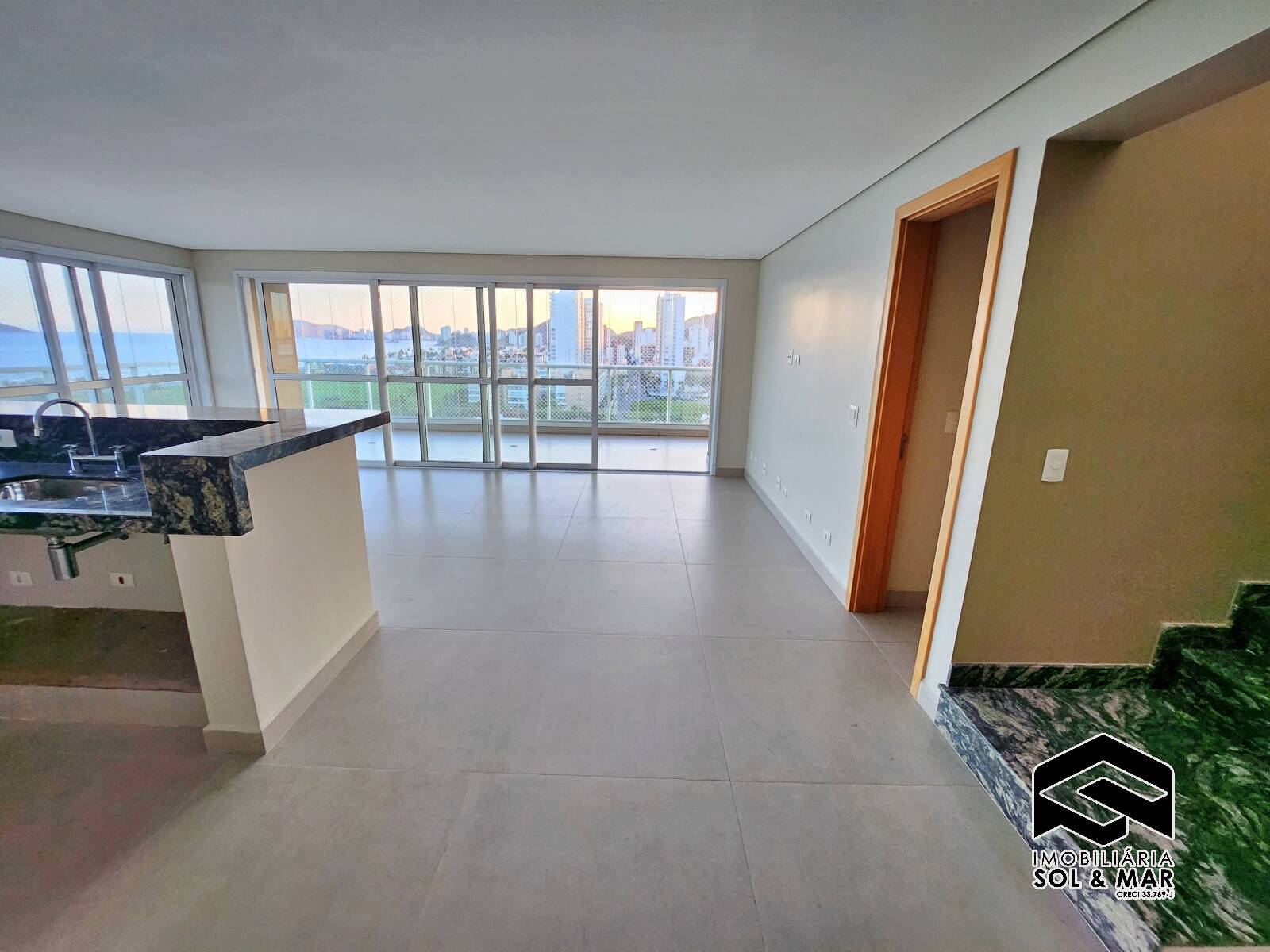 Apartamento, 3 quartos, 296 m² - Foto 2