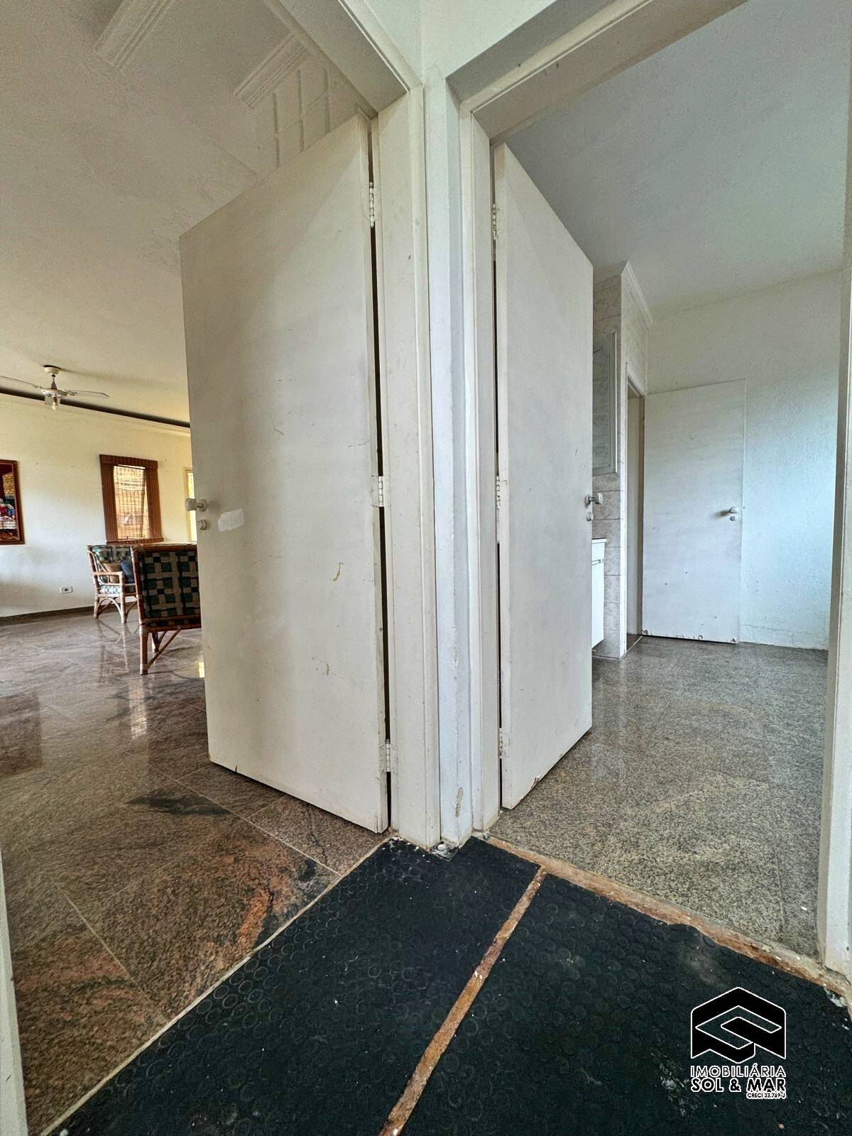 Casa para alugar com 5 quartos, 500m² - Foto 14