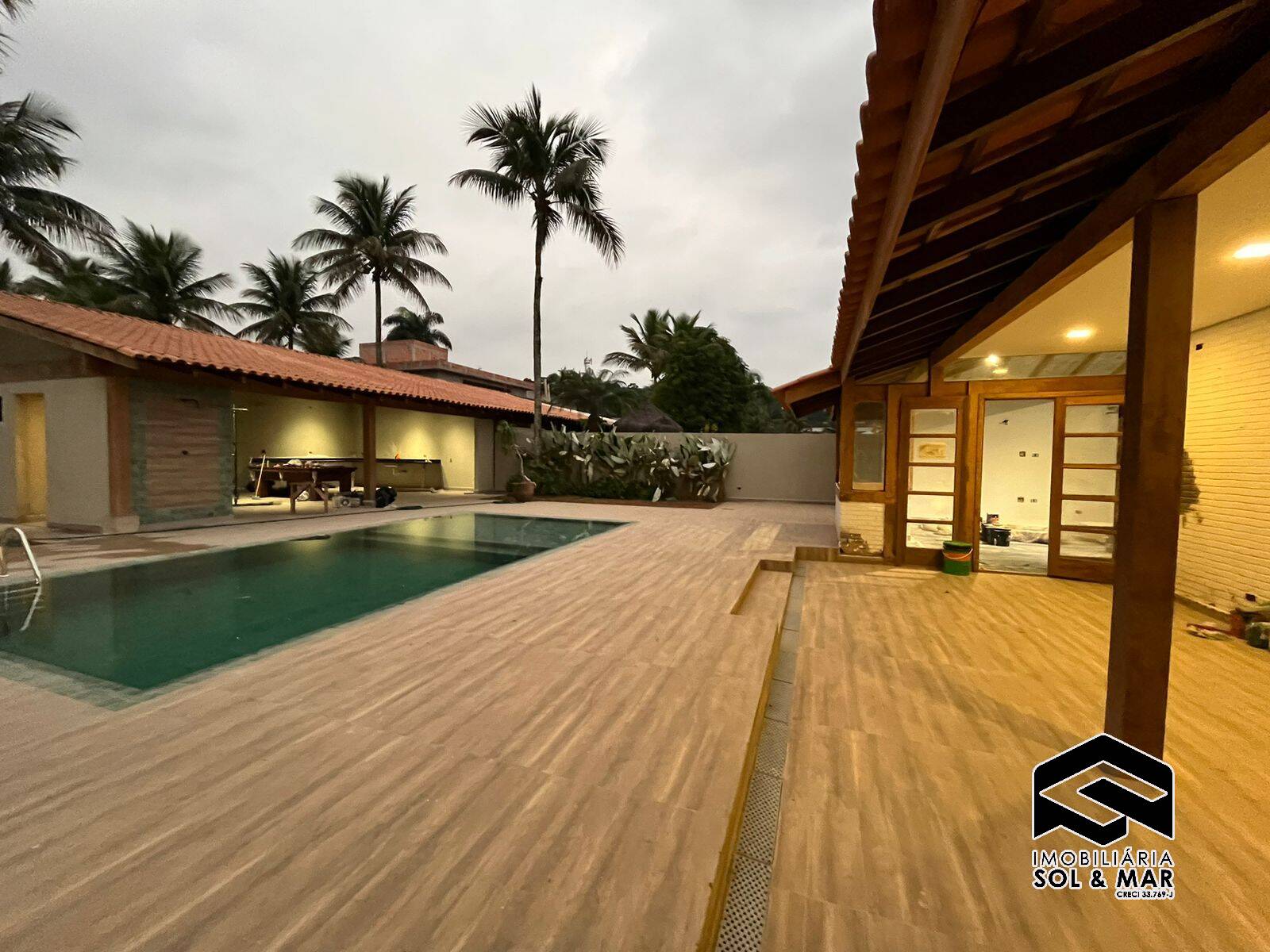 Casa de Condomínio à venda com 4 quartos, 320m² - Foto 8