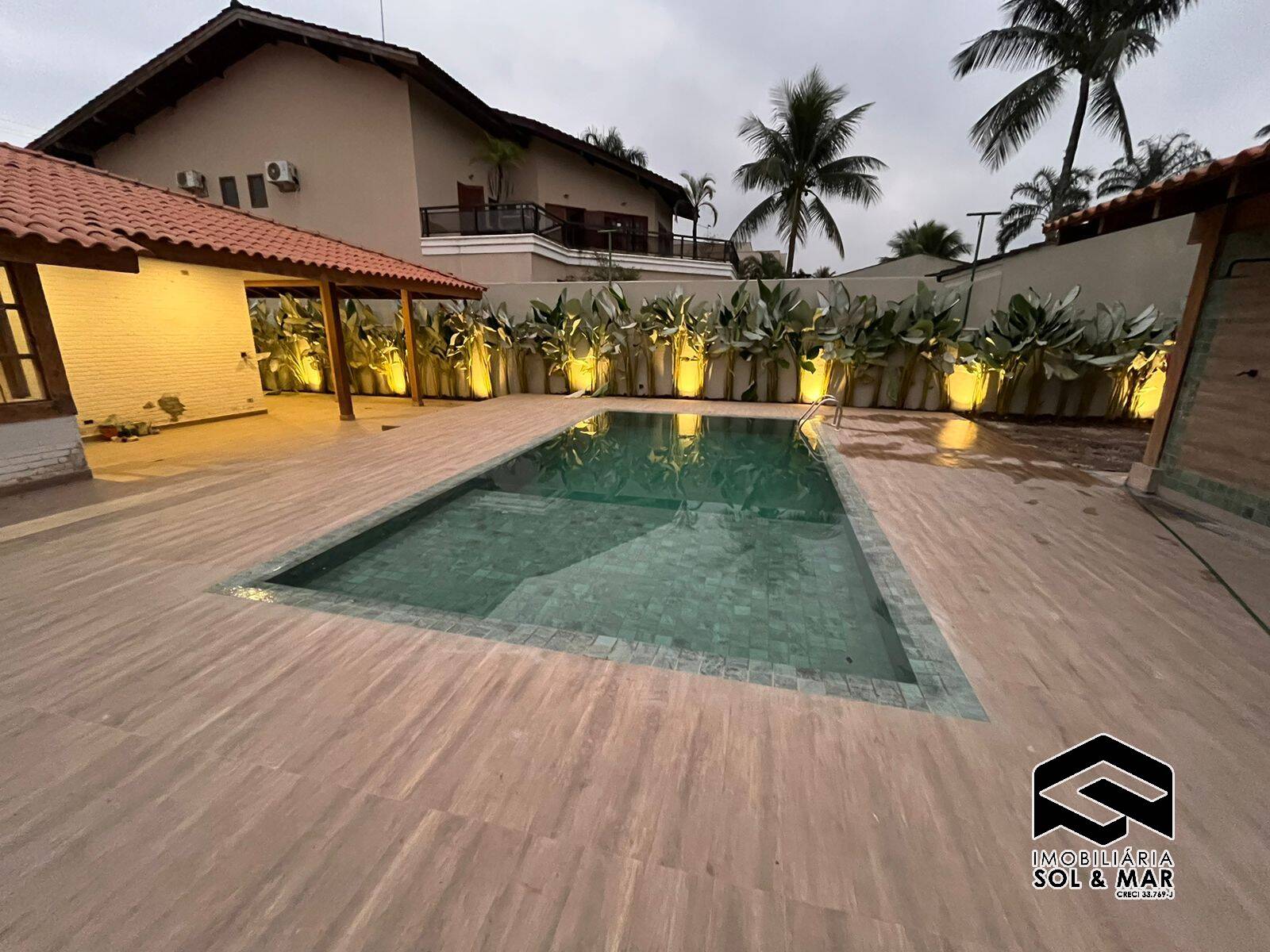 Casa de Condomínio à venda com 4 quartos, 320m² - Foto 11
