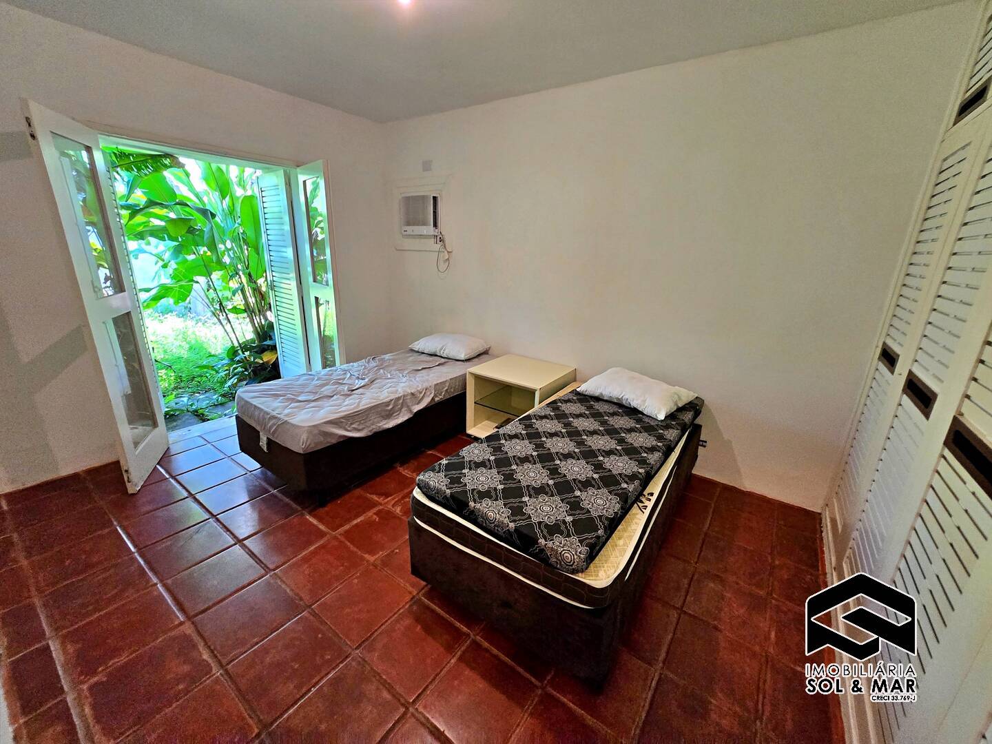 Casa de Condomínio à venda com 3 quartos, 250m² - Foto 18