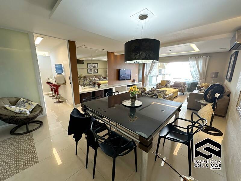 Apartamento à venda com 3 quartos, 200m² - Foto 1