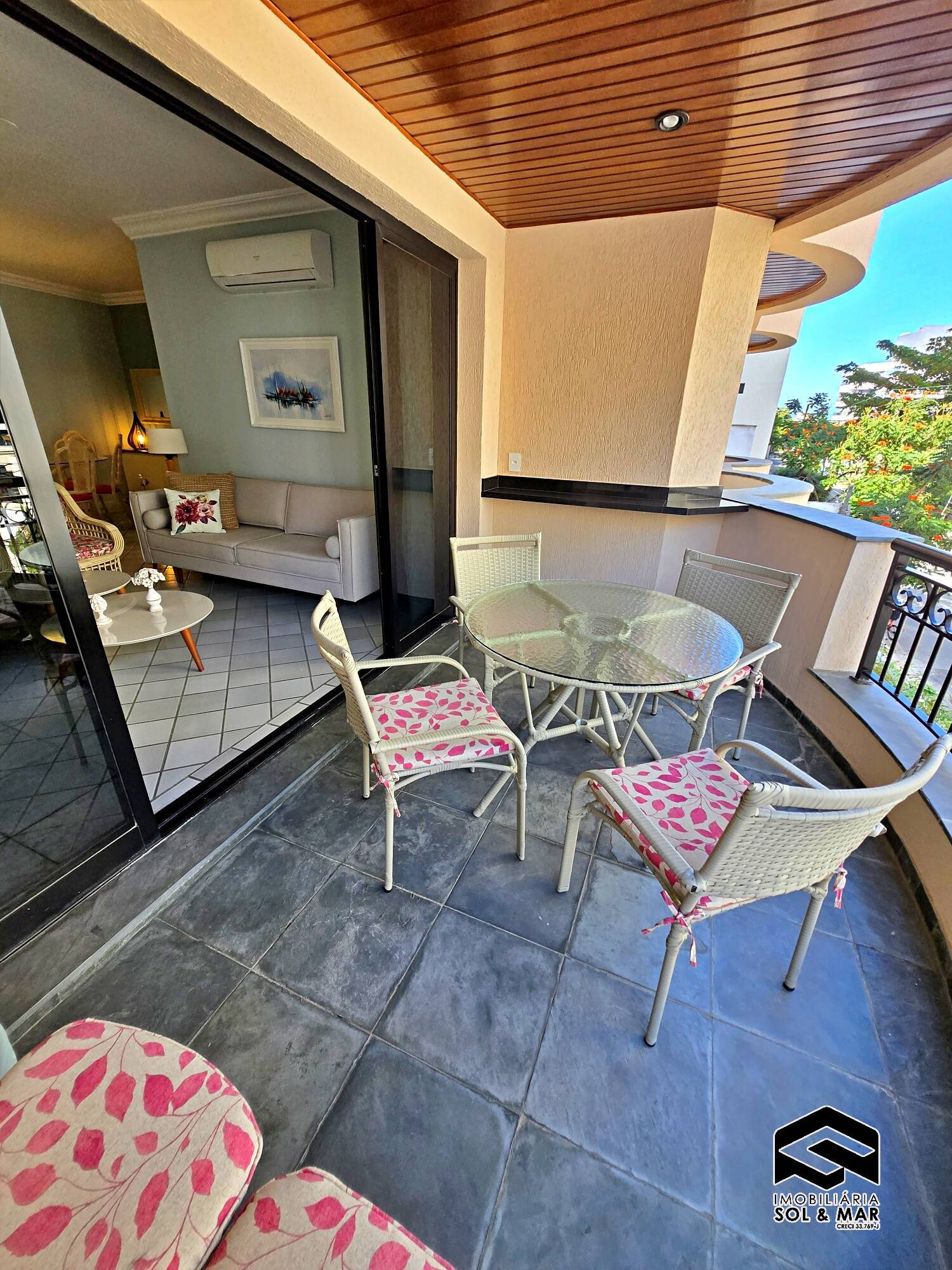 Apartamento à venda e aluguel com 3 quartos, 100m² - Foto 3