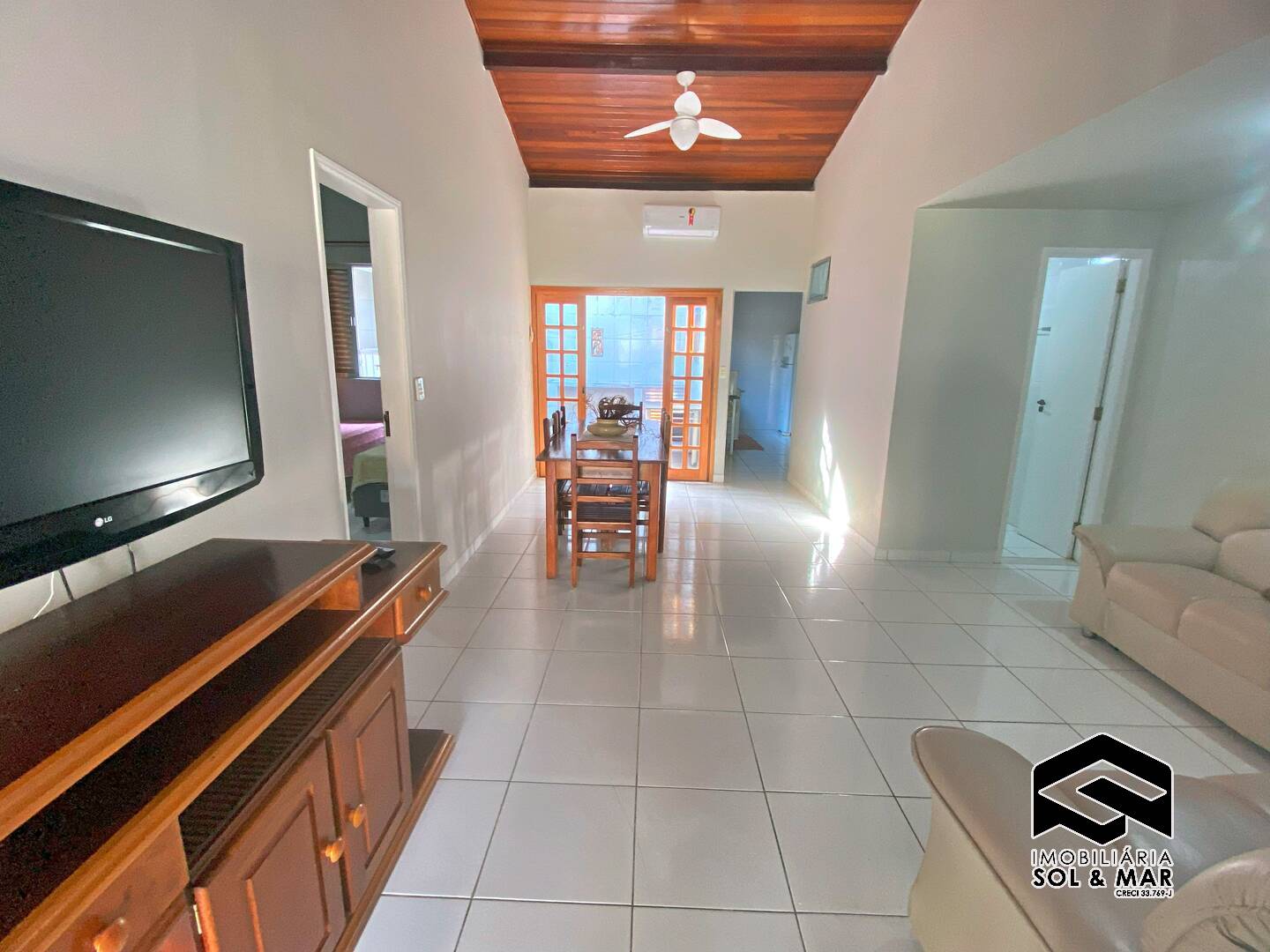 Casa à venda com 3 quartos, 106m² - Foto 5