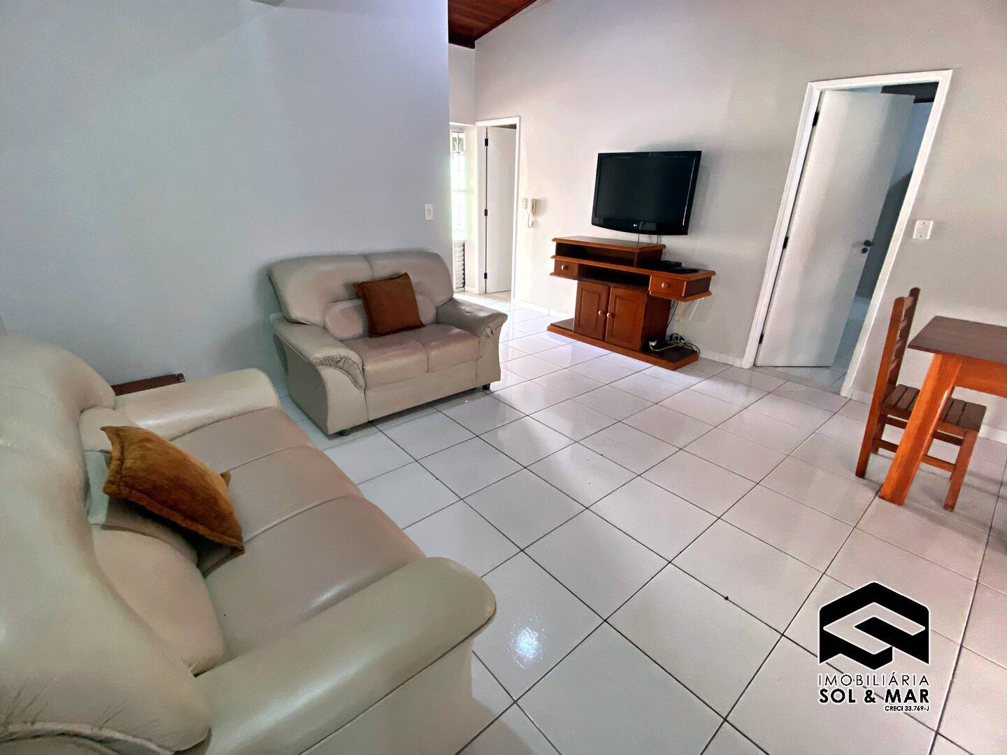 Casa à venda com 3 quartos, 106m² - Foto 7