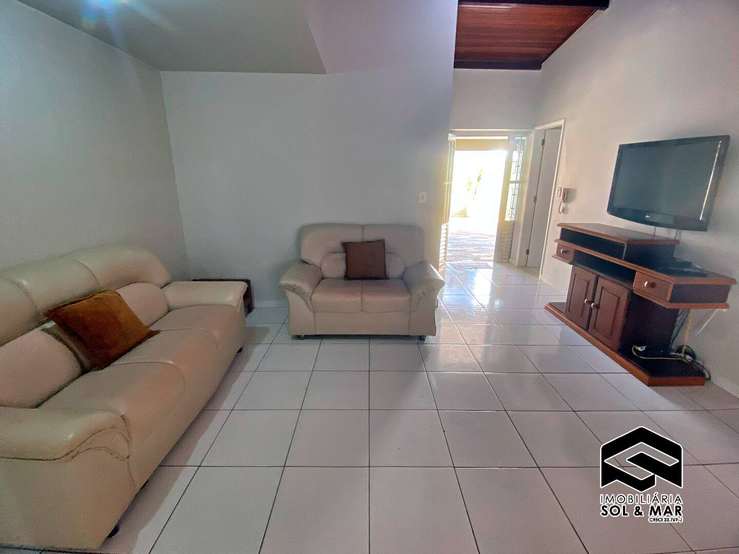 Casa à venda com 3 quartos, 106m² - Foto 8
