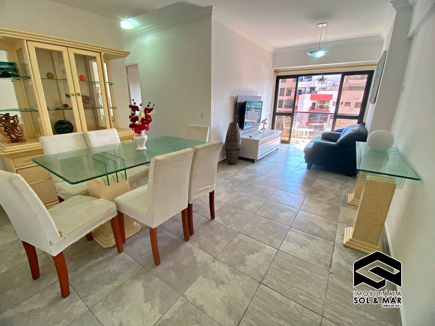 Apartamento para alugar com 3 quartos, 110m² - Foto 1