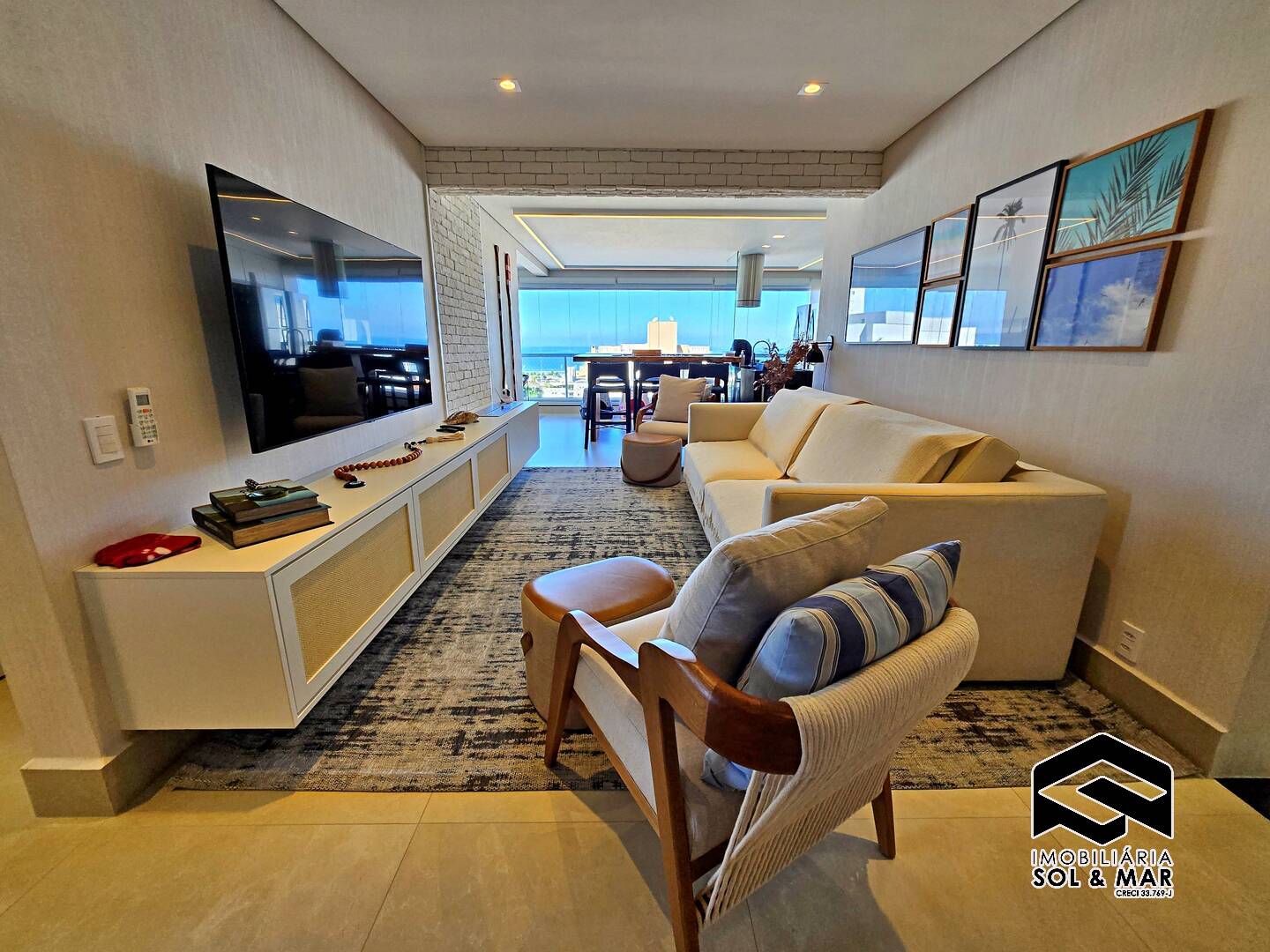 Apartamento à venda com 3 quartos, 104m² - Foto 2