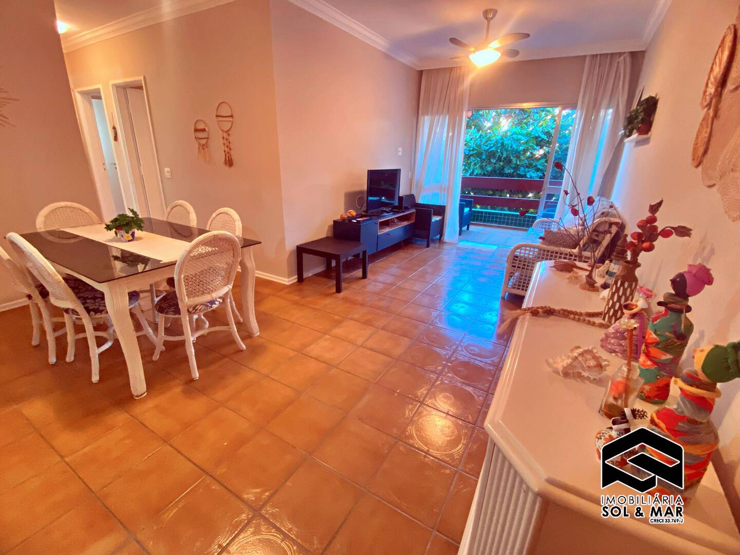 Apartamento para alugar com 3 quartos, 90m² - Foto 2