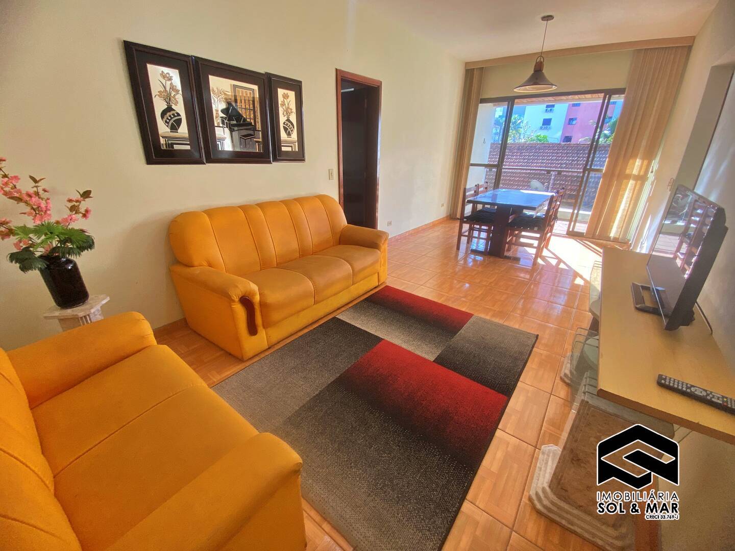 Apartamento à venda com 2 quartos, 75m² - Foto 1