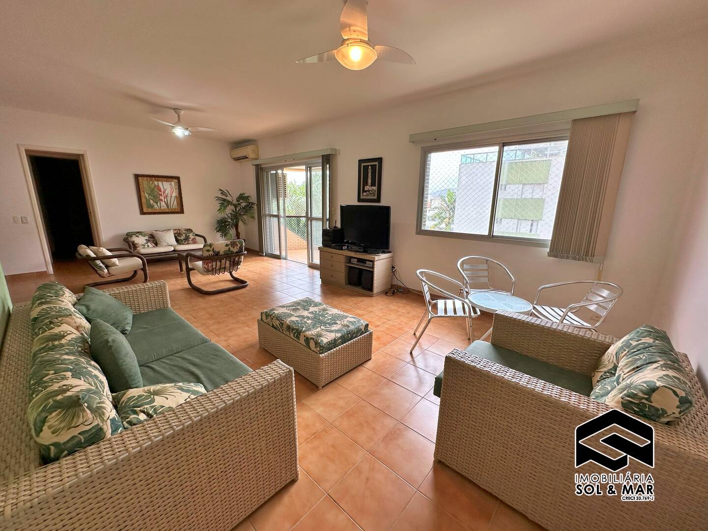Apartamento, 3 quartos, 140 m² - Foto 1
